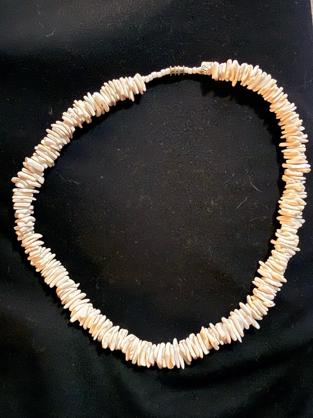 White Natural Puka Shell Chip Beaded Choker Necklace, Philippines